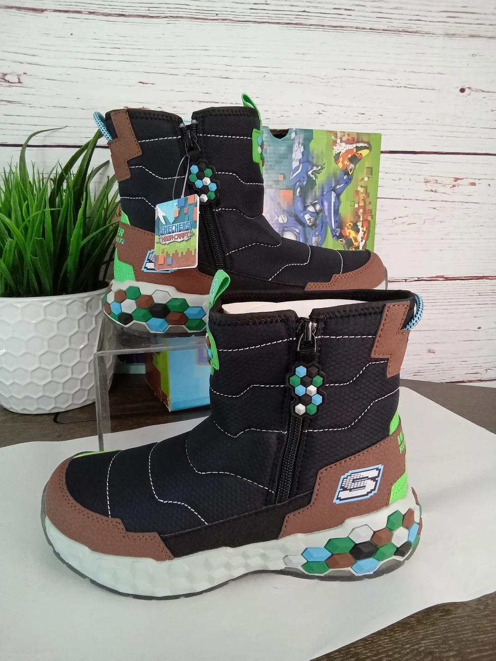 NWT Skechers Mega-Craft 2.0 Minecraft Water Repellent Boots Kids Size 4